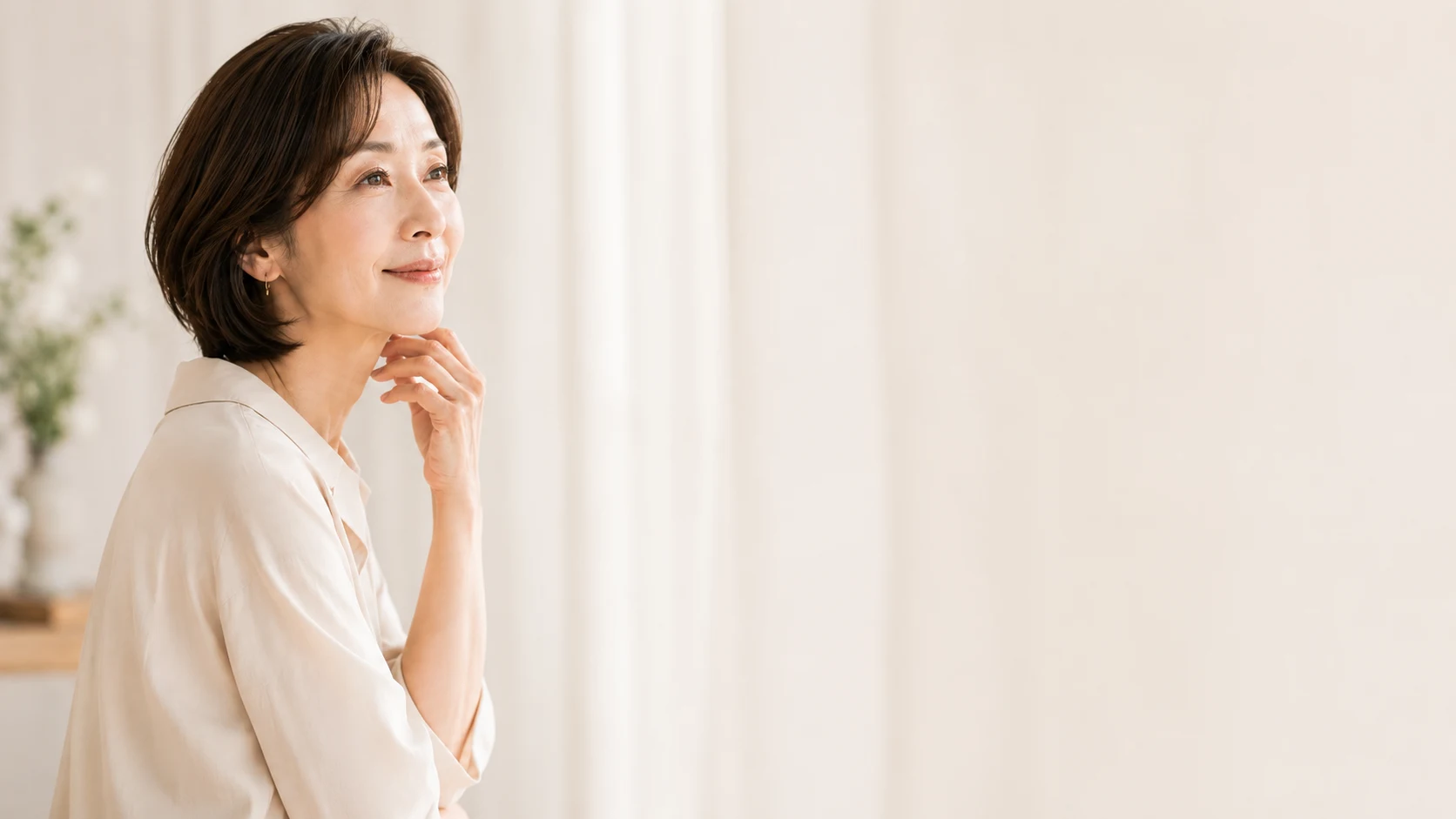 髪の美しさが伝わる大人の女性