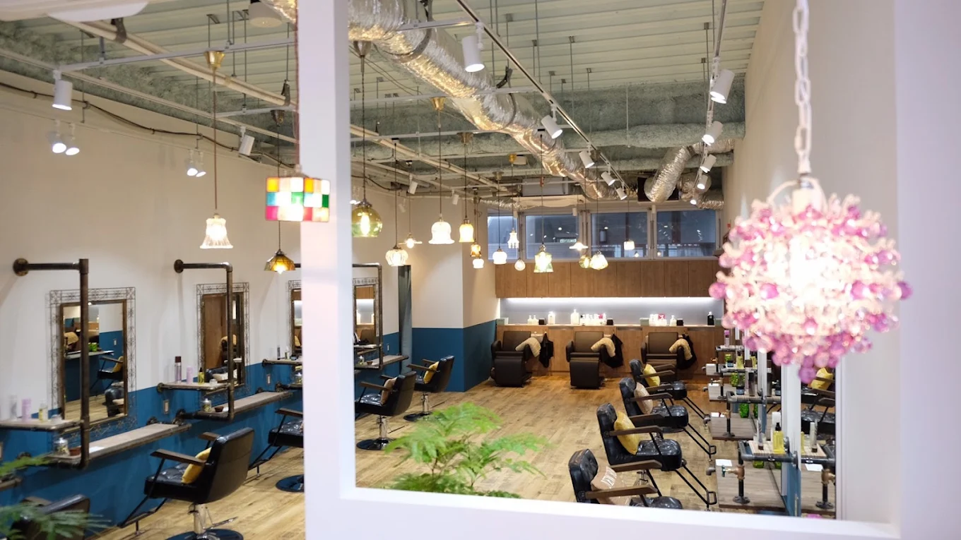 北浦和店の店内